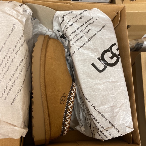 UGG Tasman II Kids Slipper - Picture 3 of 3